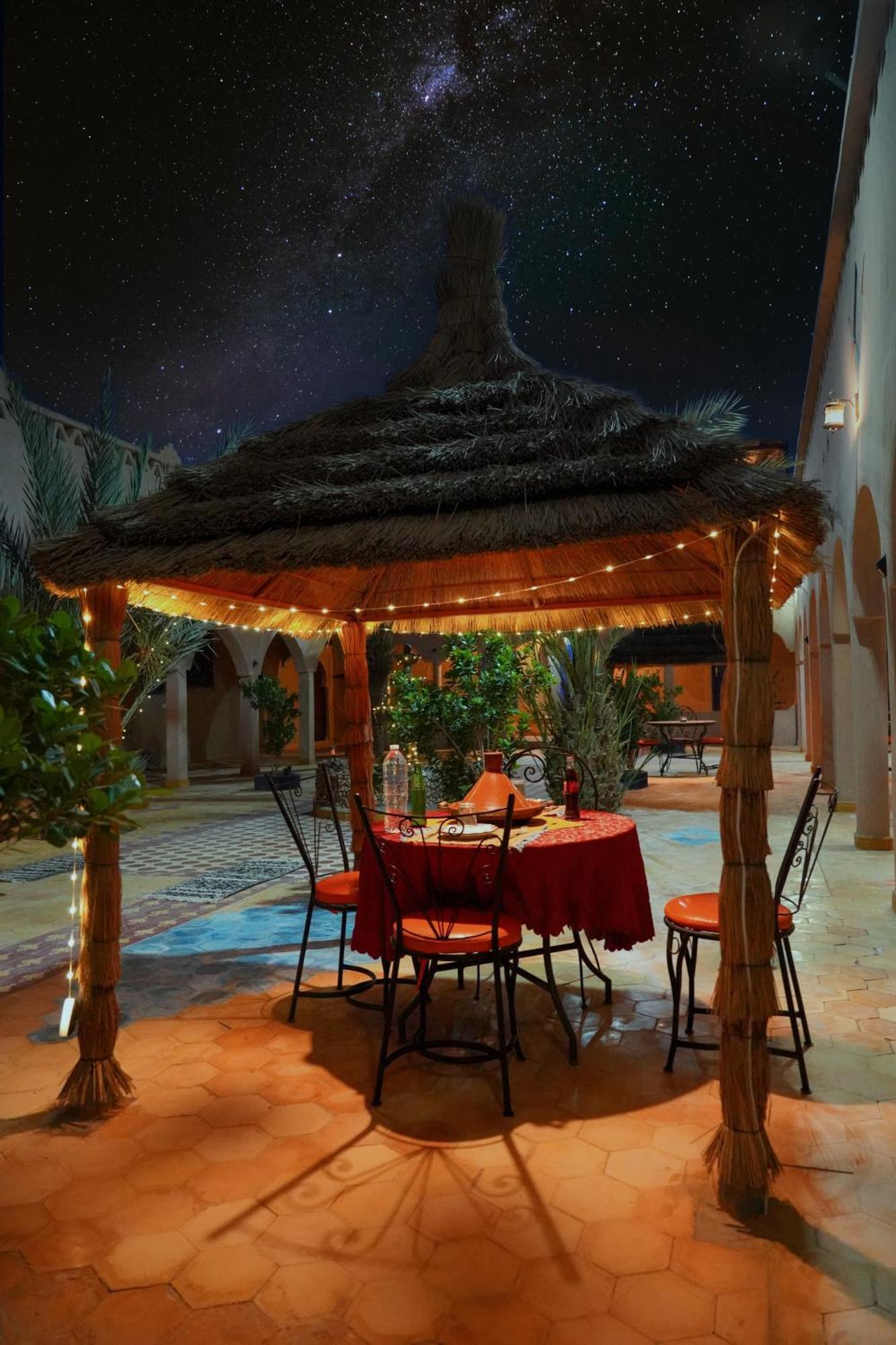 Auberge Les Roches Merzouga Esterno foto