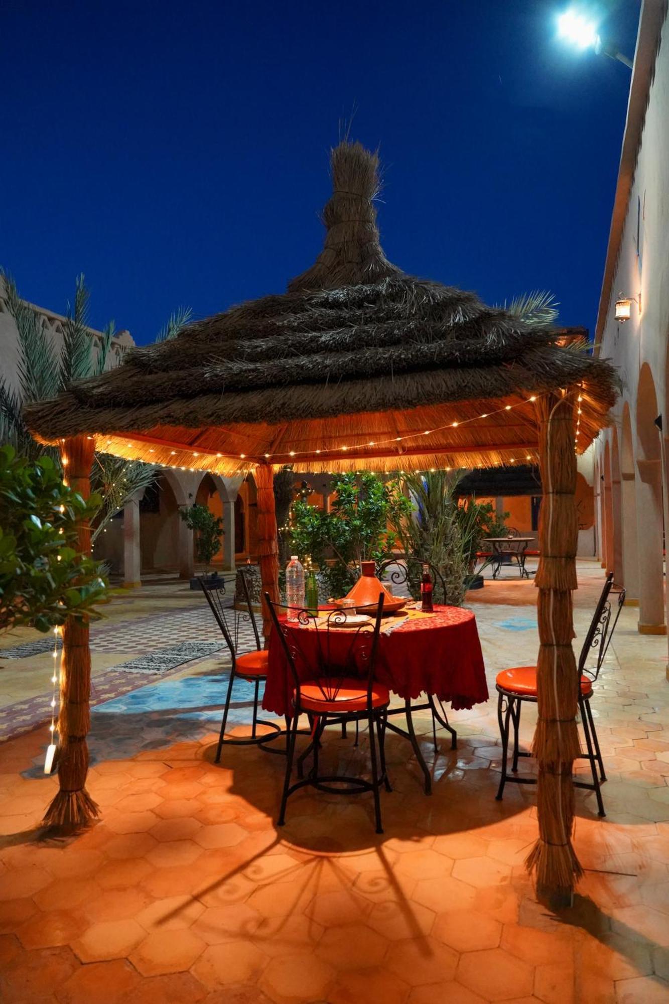 Auberge Les Roches Merzouga Esterno foto