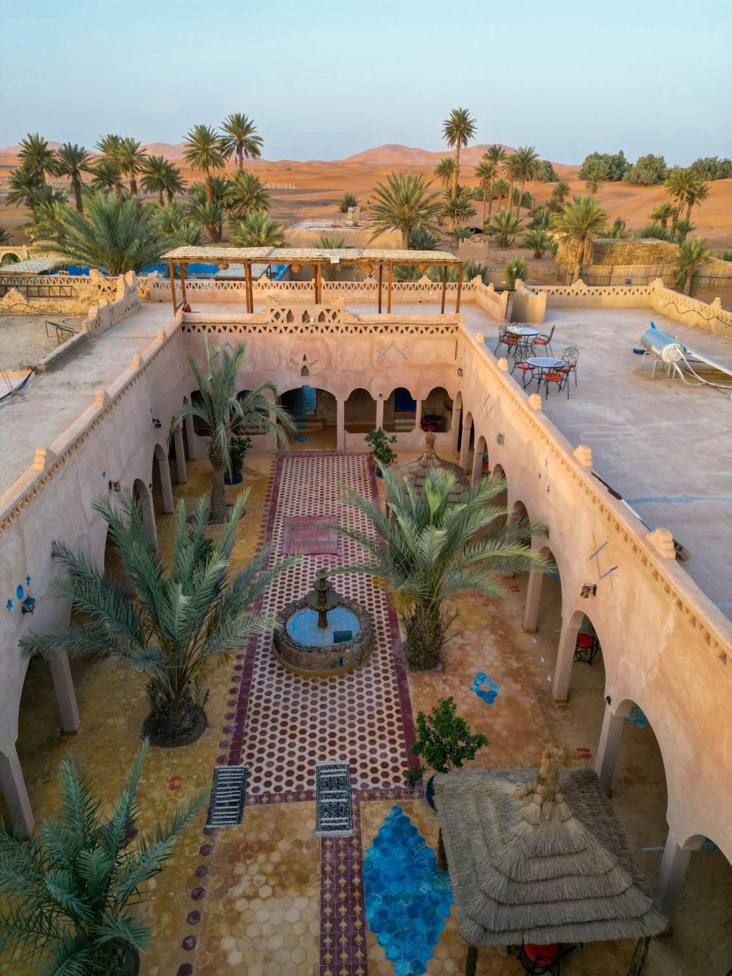 Auberge Les Roches Merzouga Esterno foto